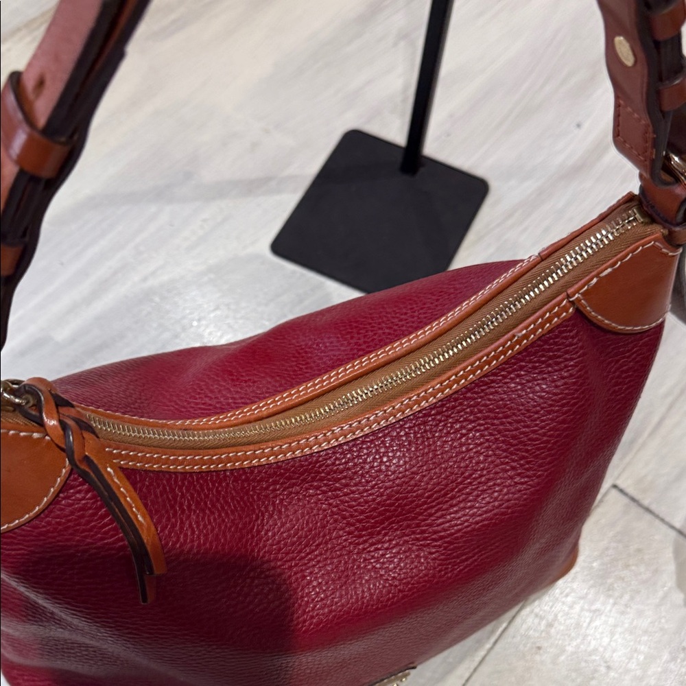 RARE Y2K Vintage Dooney & Bourke Red and Tan Pebbled Leather Hobo. EUC - Picture 7 of 16